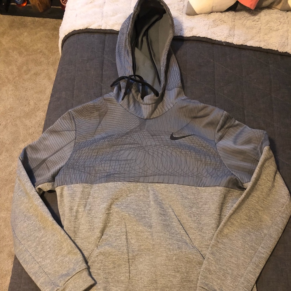 Gray Nike Dry Fit Hoodie.
